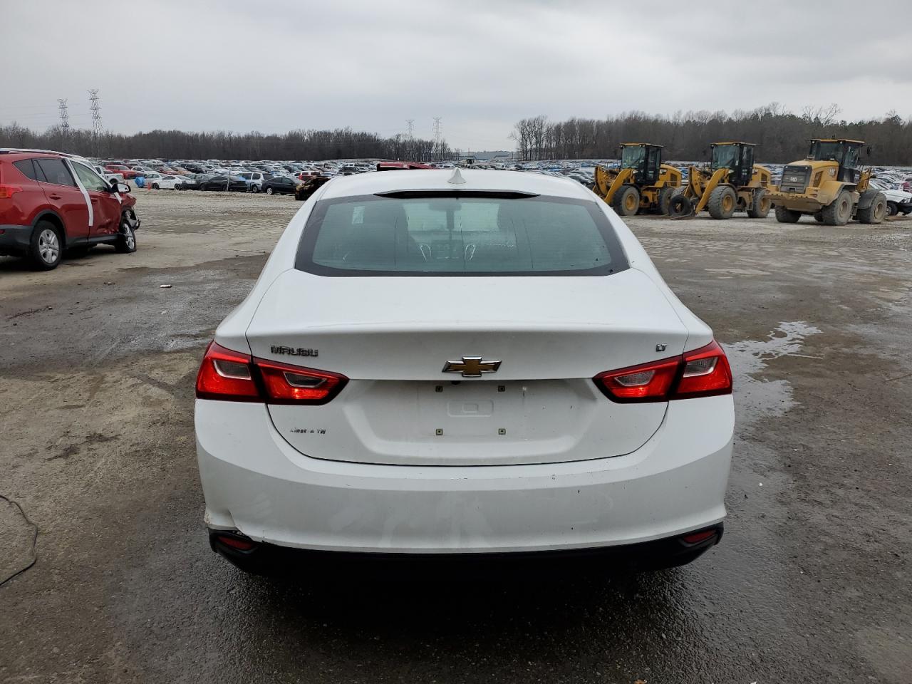 2017 Chevrolet Malibu - Image 6