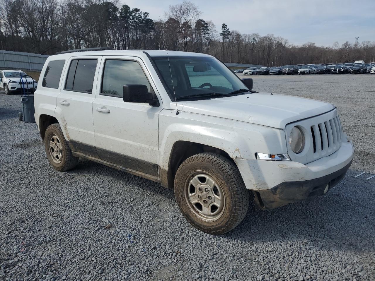 2016 Jeep Liberty (Patriot) - Image 4