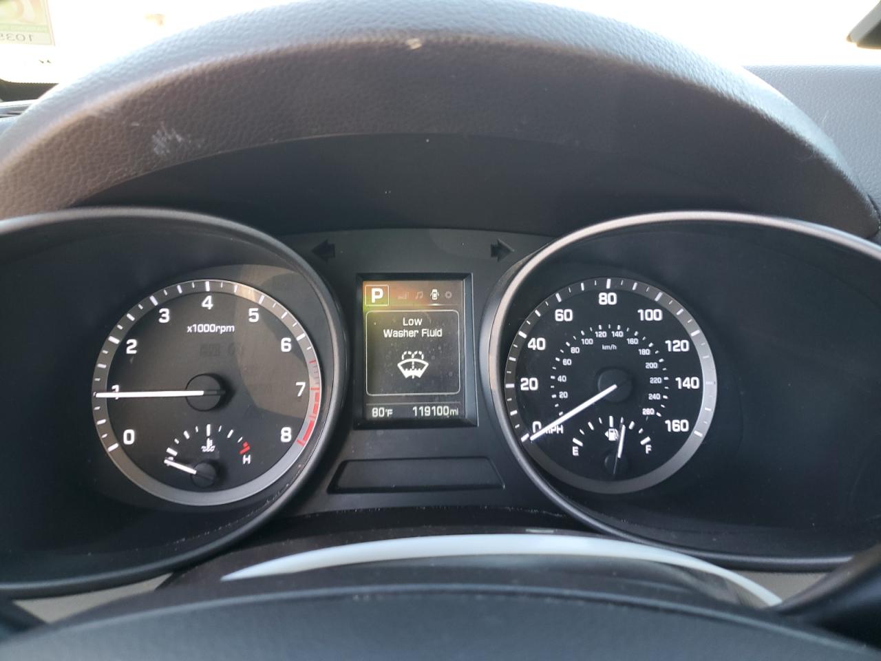 2017 Hyundai Santa Fe - Image 9
