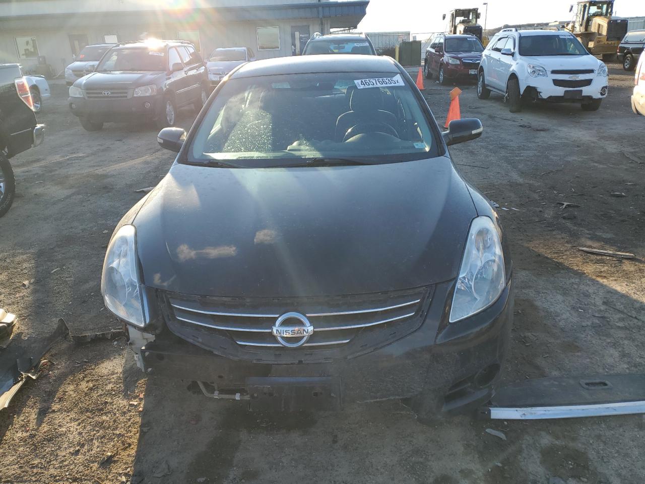 2010 Nissan Altima - Image 5