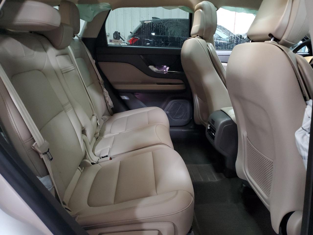2020 Lincoln Corsair - Image 11