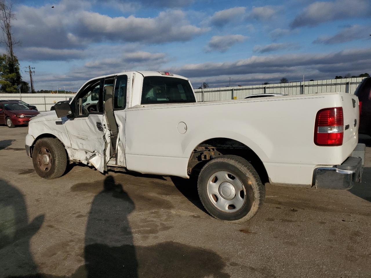 2004 Ford F-150 - Image 2
