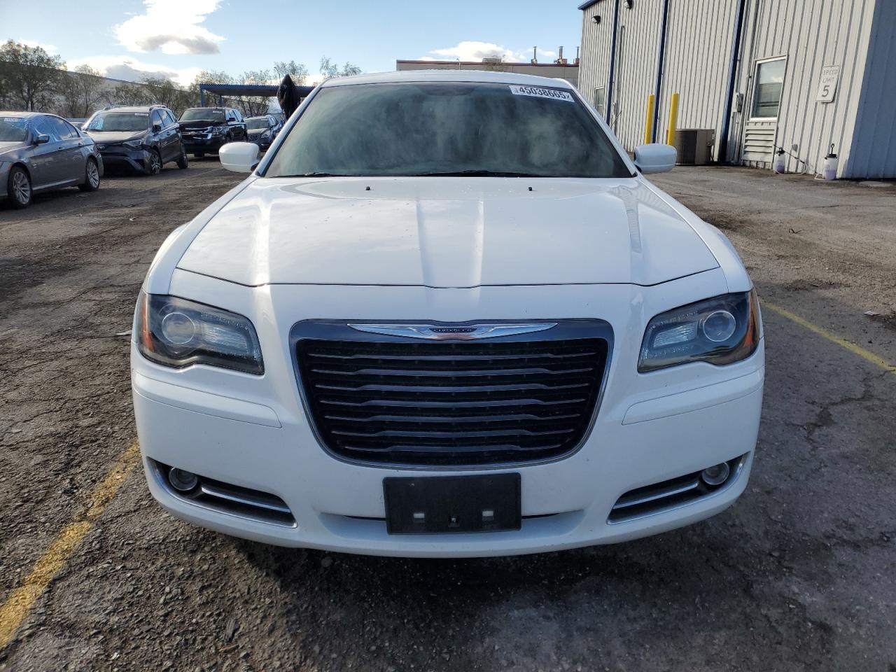 2014 Chrysler 300 - Image 5