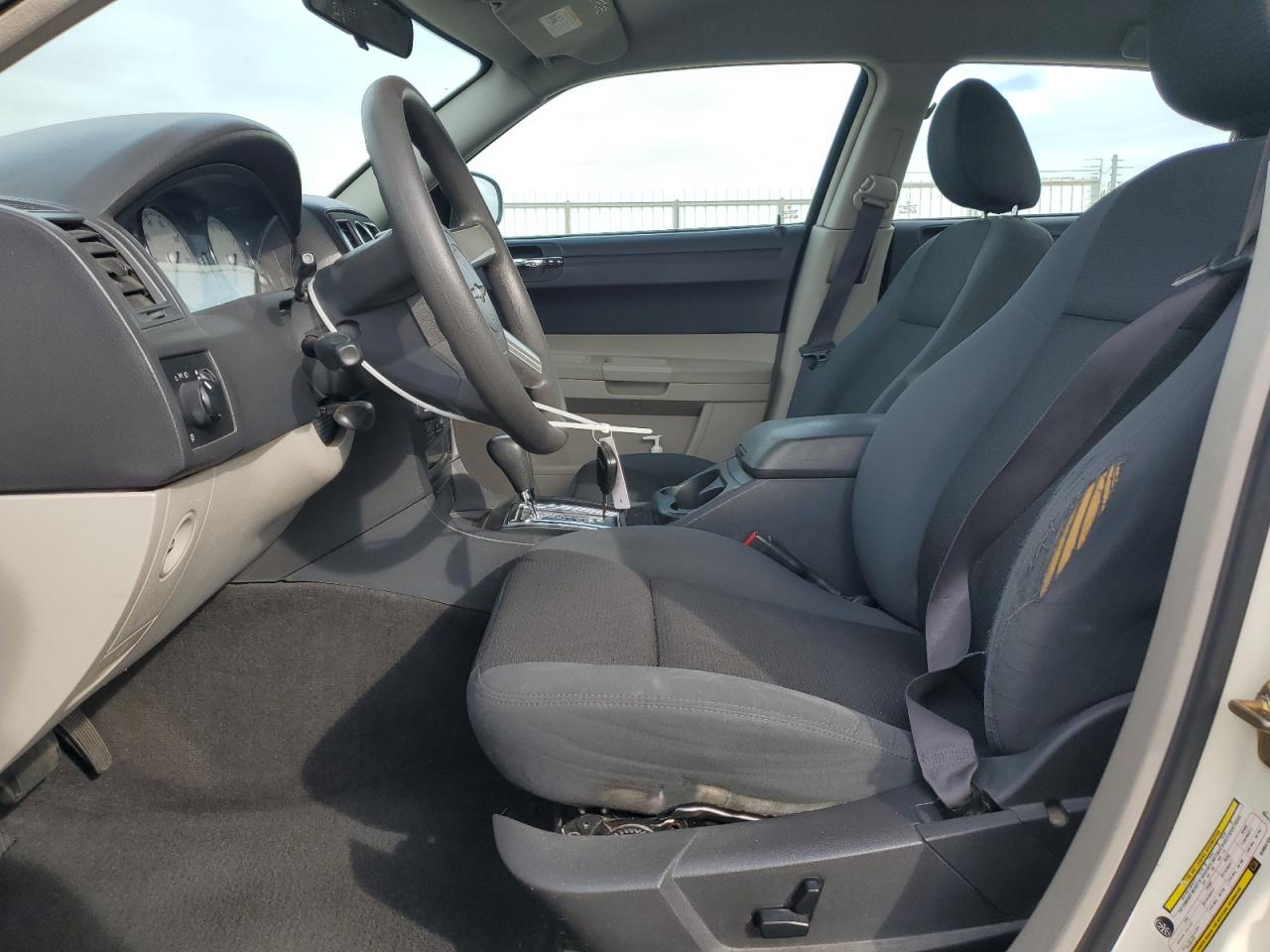 2005 Chrysler 300 - Image 7