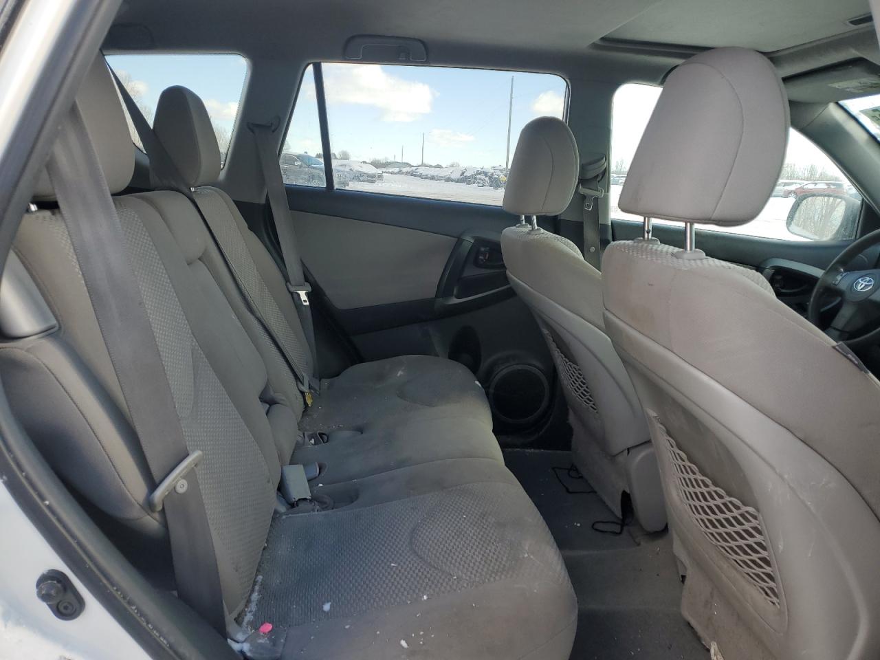 2012 Toyota RAV 4 - Image 11