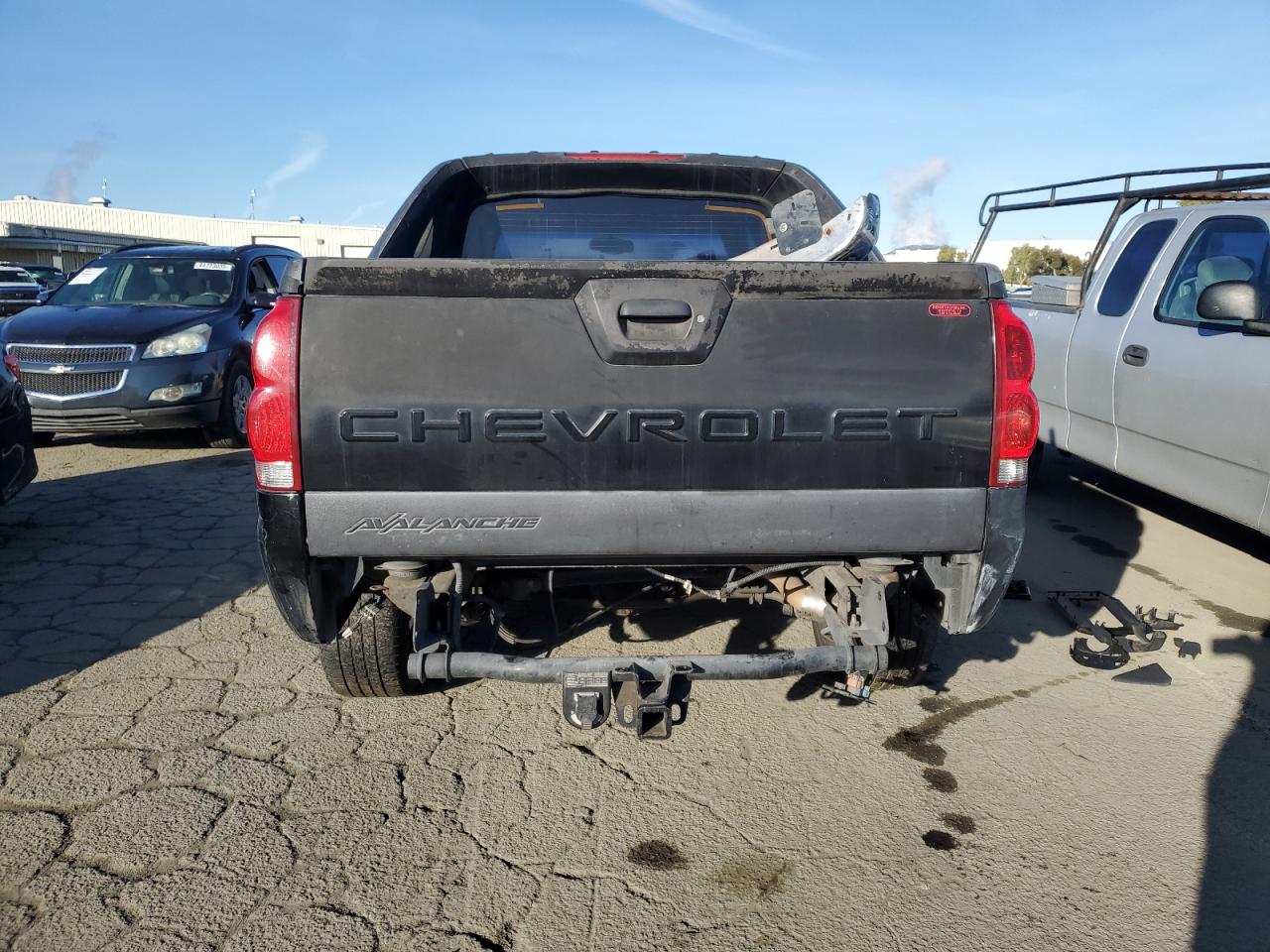 2004 Chevrolet Avalanche - Image 6
