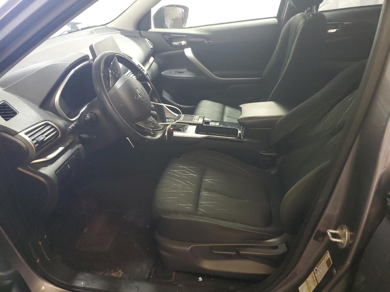 2019 Mitsubishi Eclipse - Image 7