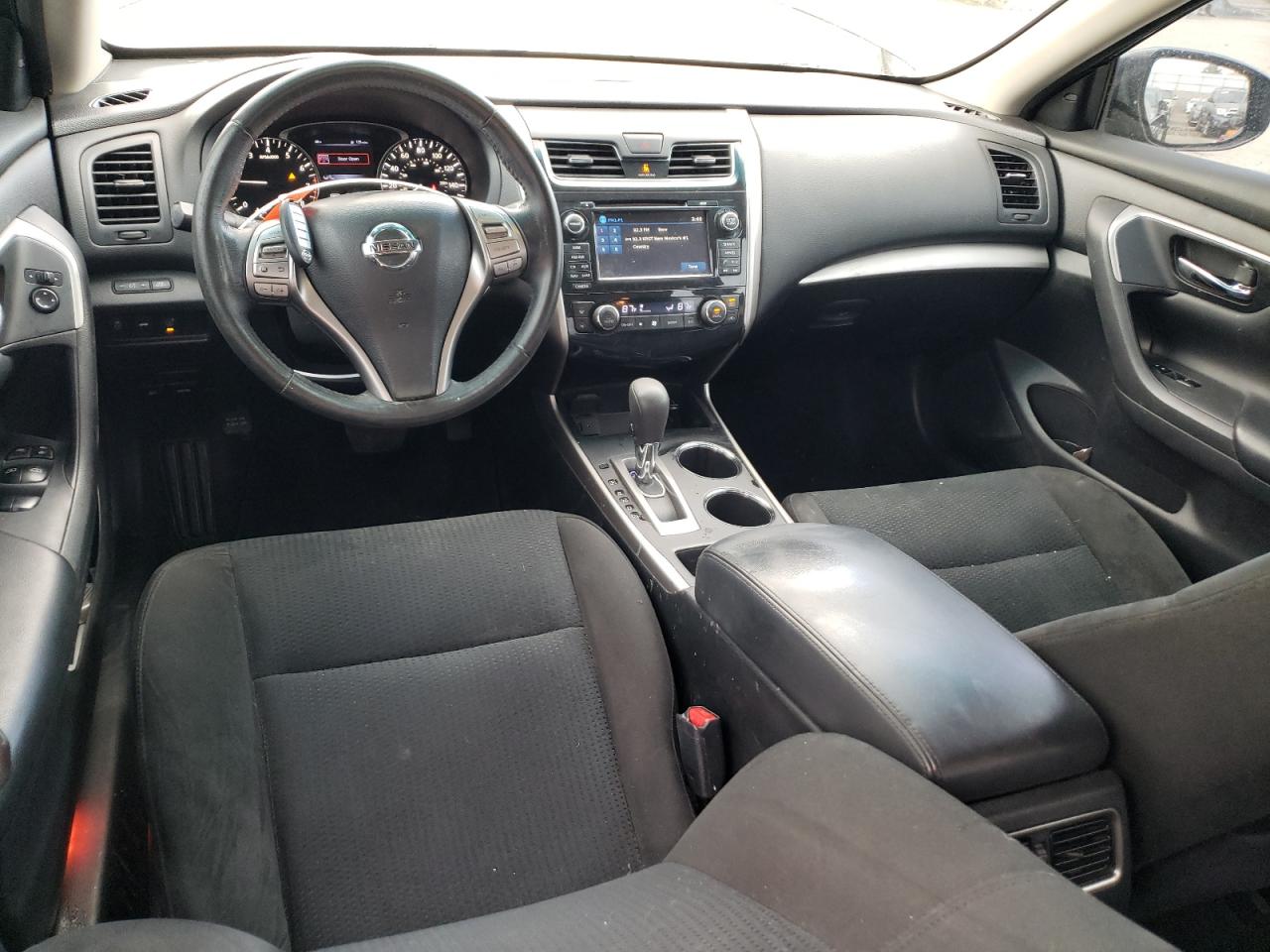 2015 Nissan Altima - Image 8