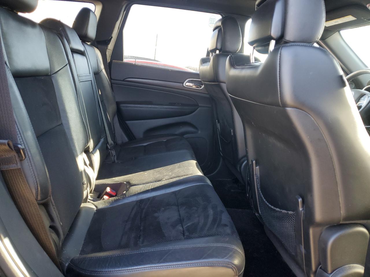 2015 Jeep Grand Cherokee - Image 10