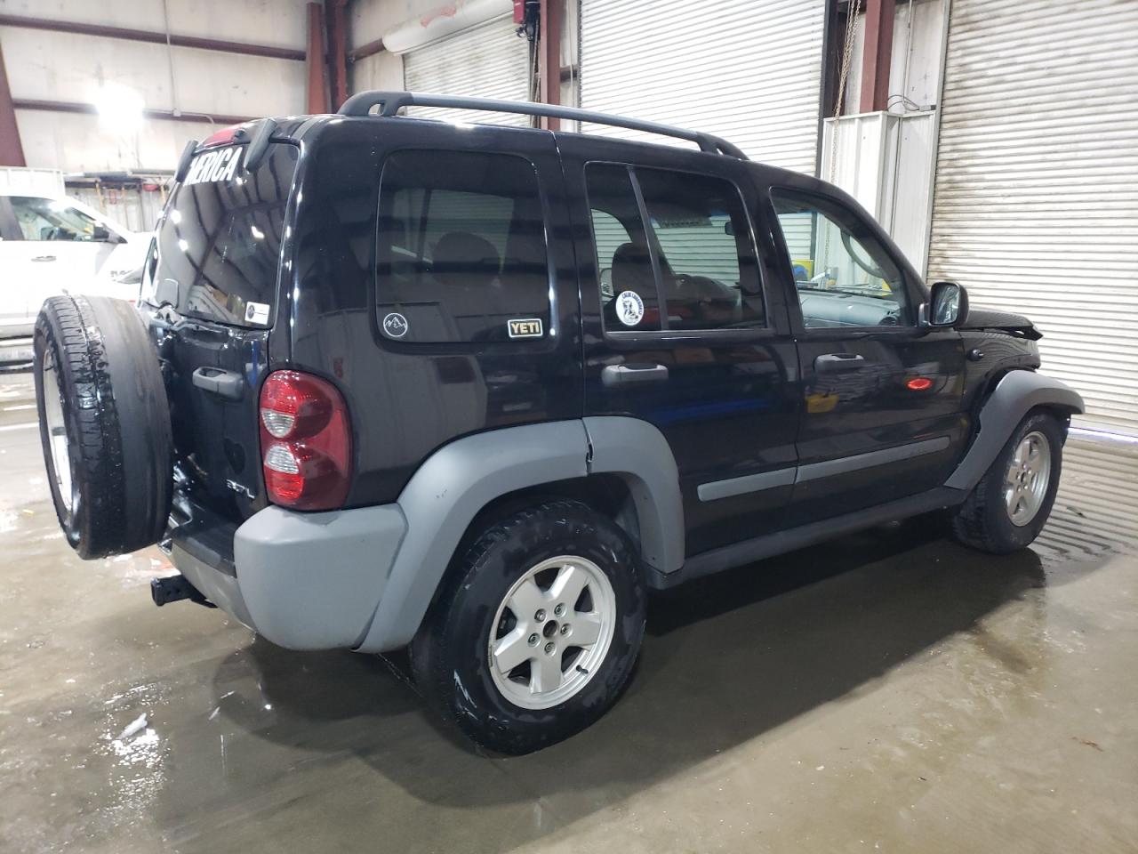 2005 Jeep Liberty (North America) - Image 3