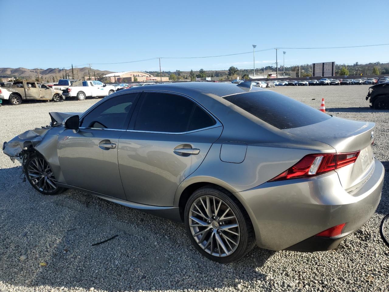 2015 Lexus IS - Image 2