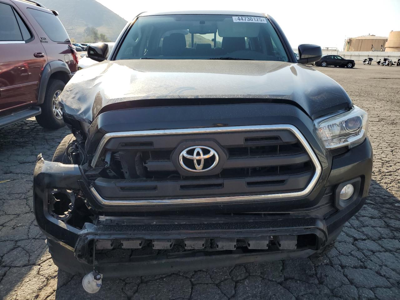 2017 Toyota Tacoma - Image 5
