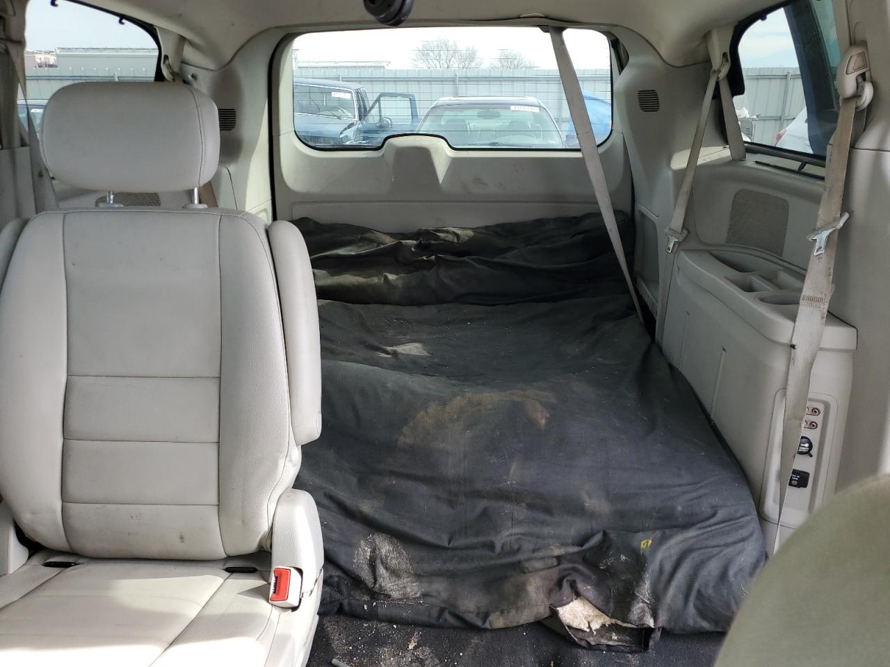 2008 Dodge Caravan - Image 10