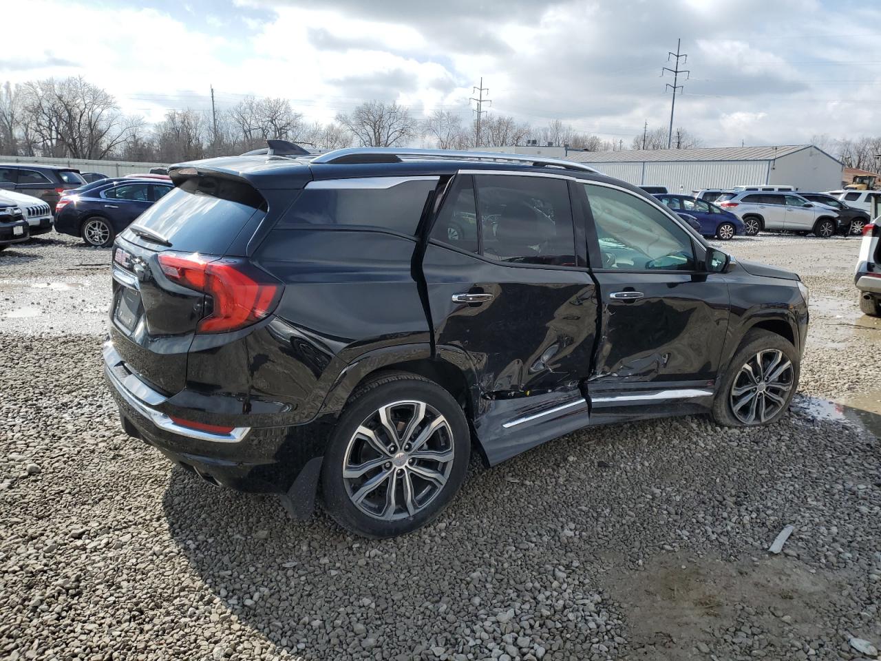 2020 GMC Terrain - Image 3