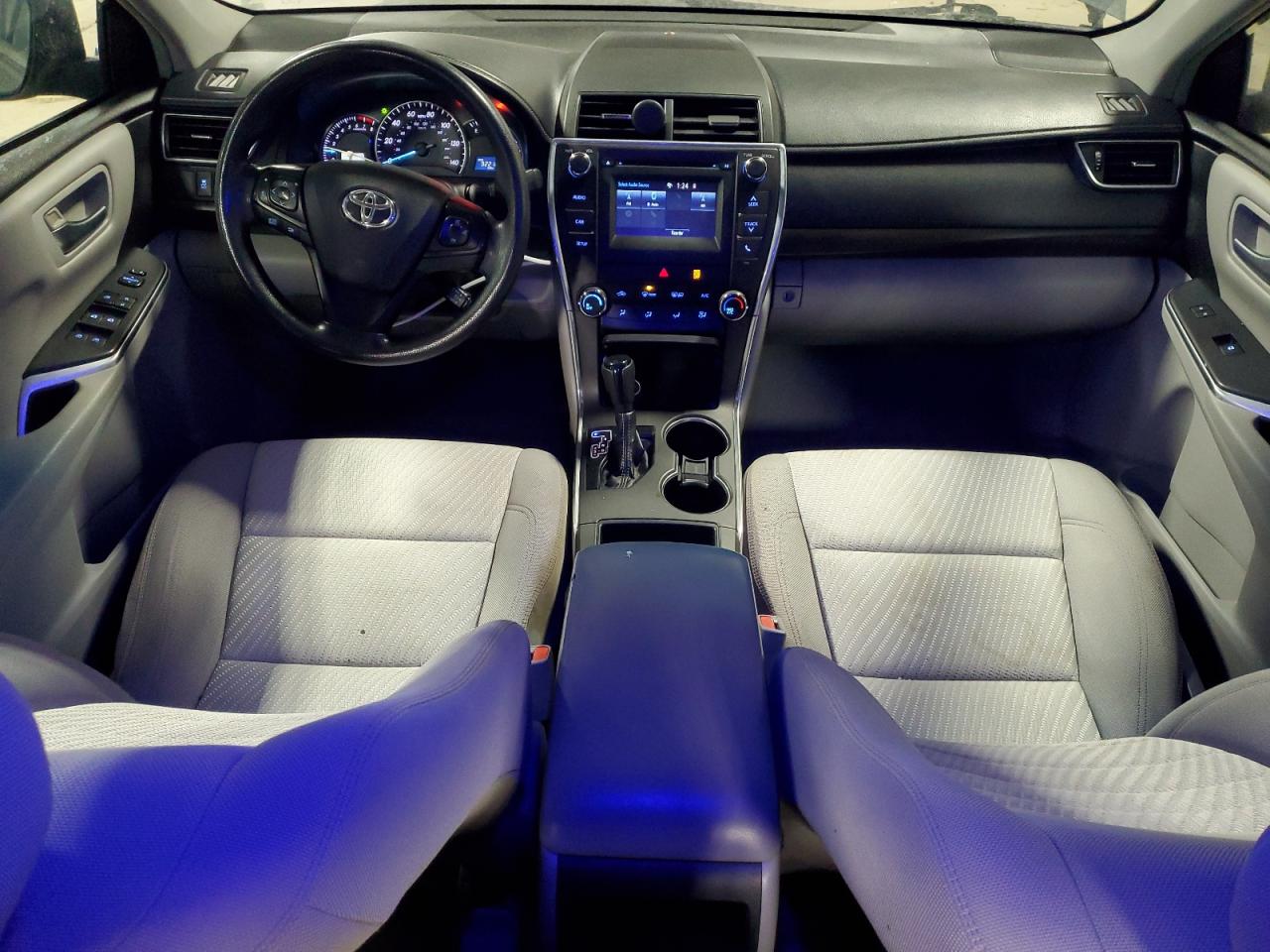 2015 Toyota Camry - Image 8