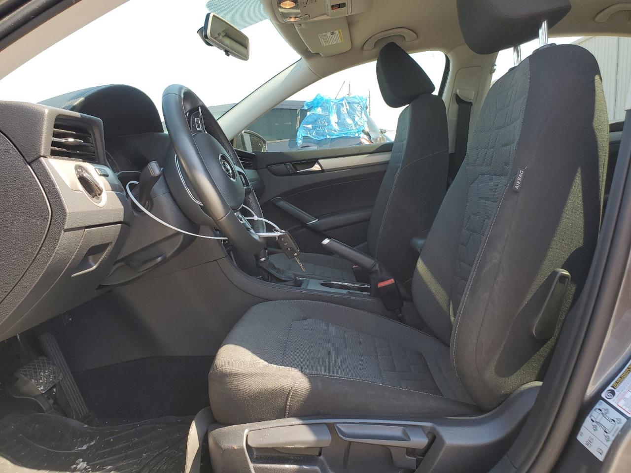 2021 Volkswagen Passat - Image 7
