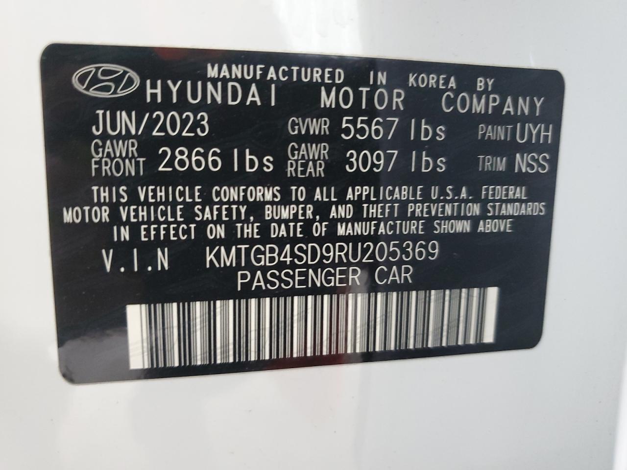 2024 Genesis G80 - Image 12