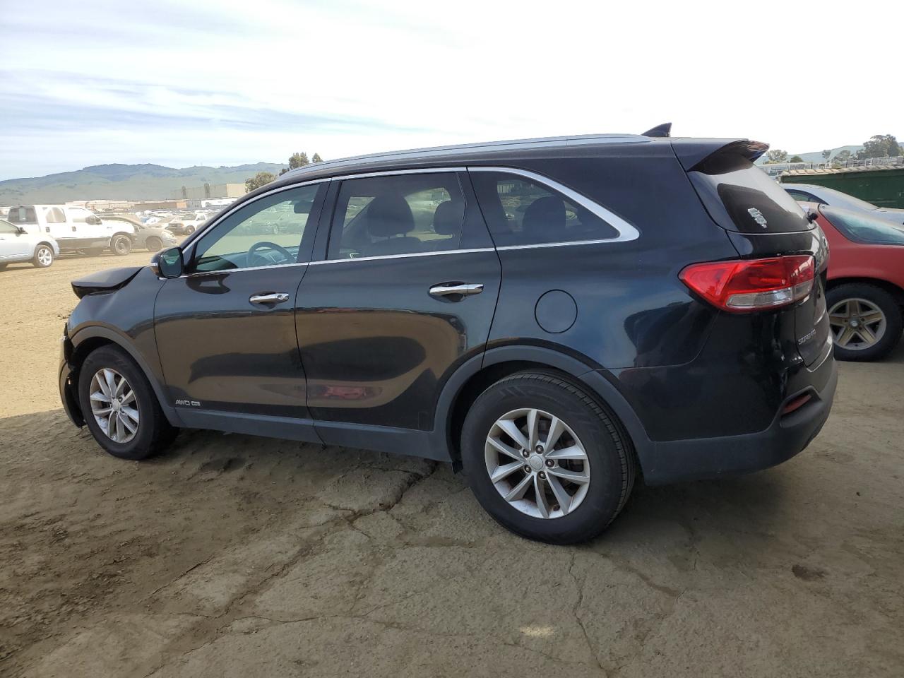 2016 Kia Sorento - Image 2
