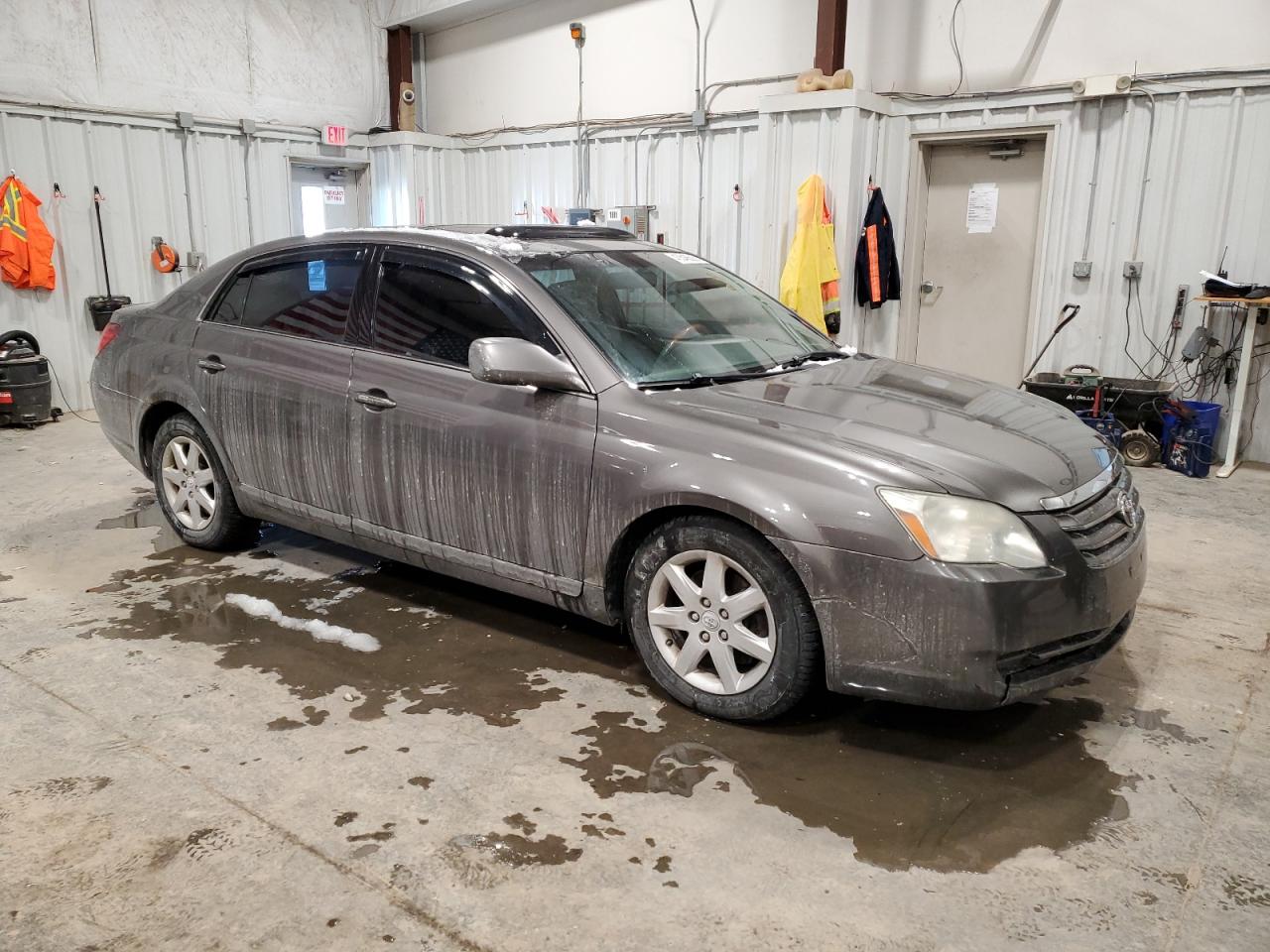 2006 Toyota Avalon - Image 4