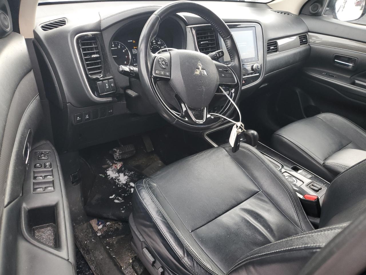 2020 Mitsubishi Outlander - Image 8
