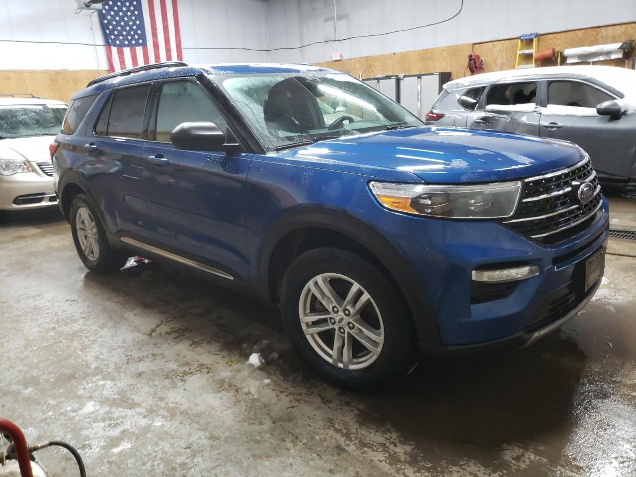 2020 Ford Explorer - Image 4