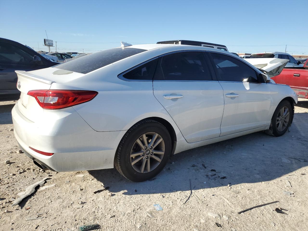 2016 Hyundai Sonata - Image 3