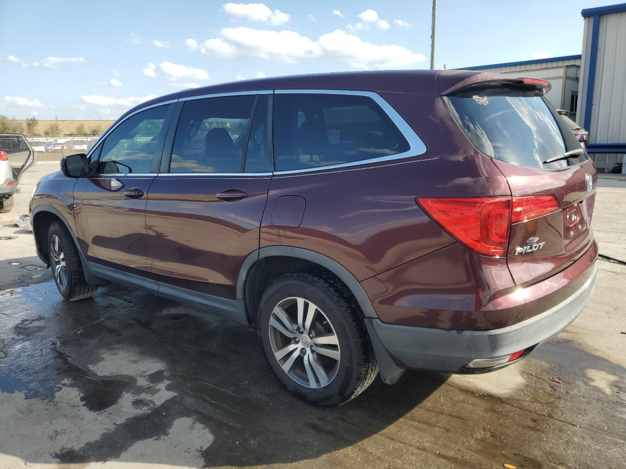 2016 Honda Pilot - Image 2
