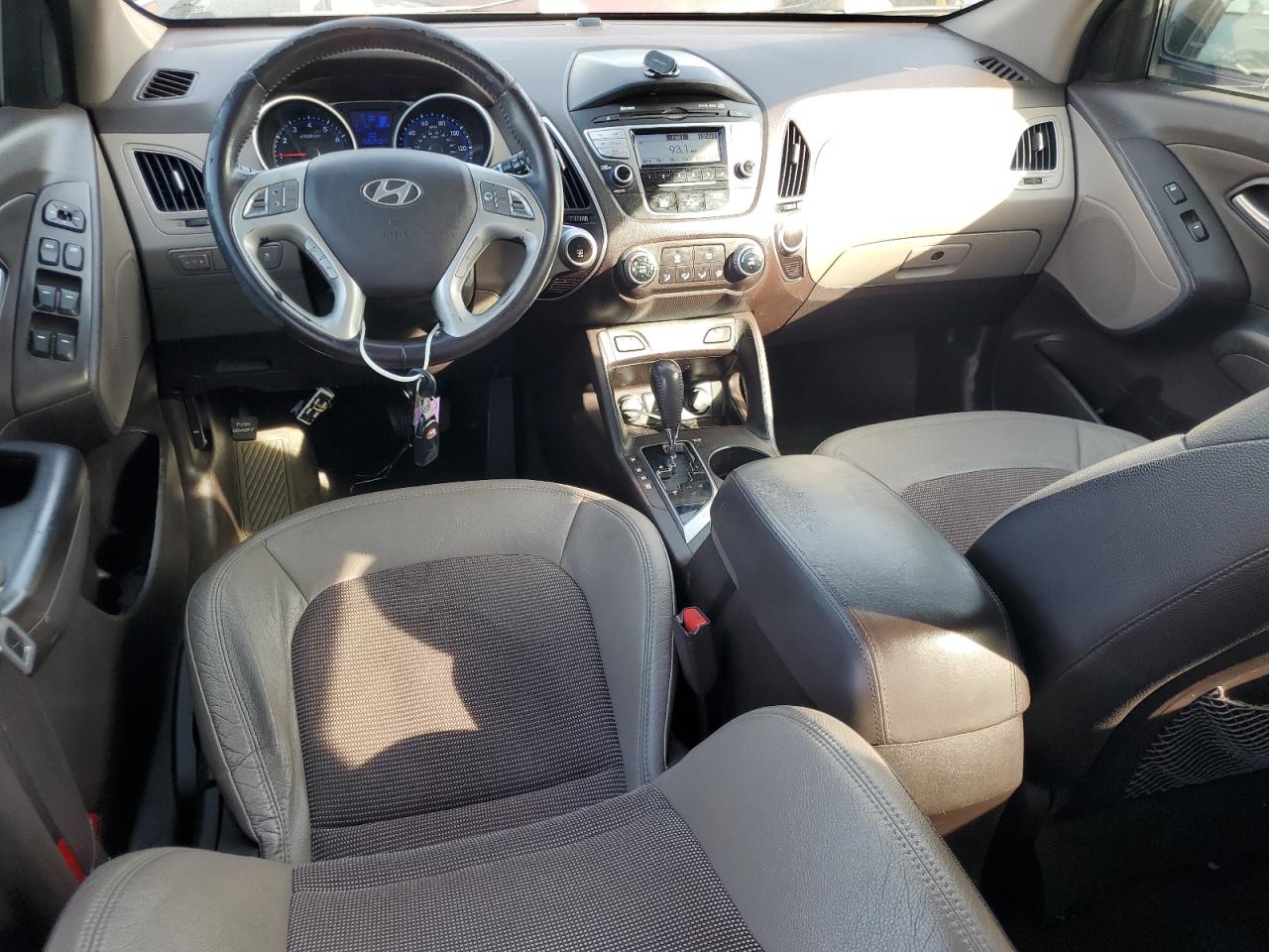 2013 Hyundai Tucson - Image 8