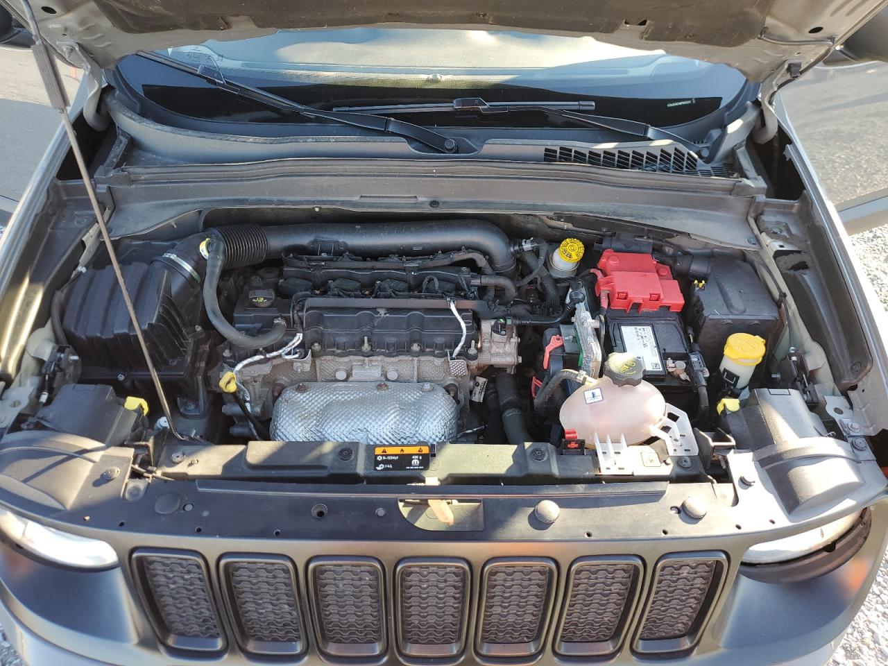 2021 Jeep Renegade - Image 14