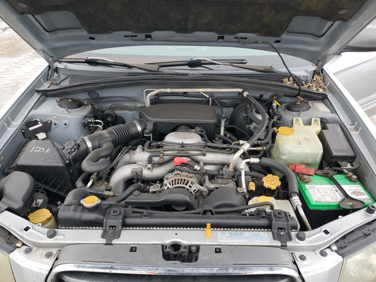 2005 Subaru Forester - Image 12