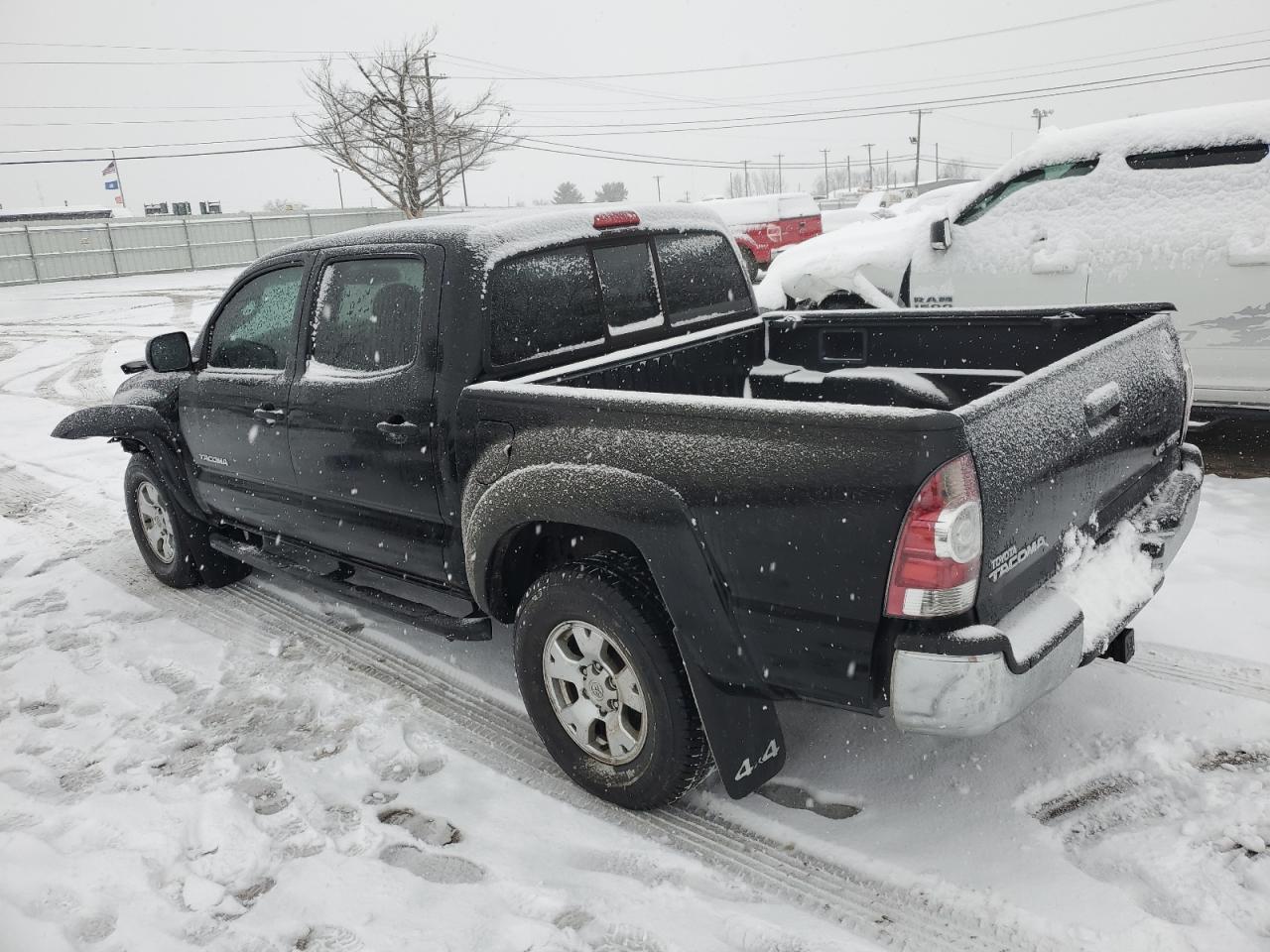 2011 Toyota Tacoma - Image 2