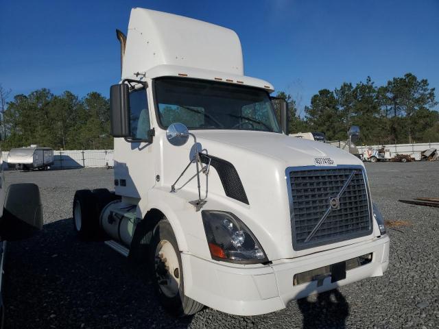 2007 Volvo Vnl Semi Truck