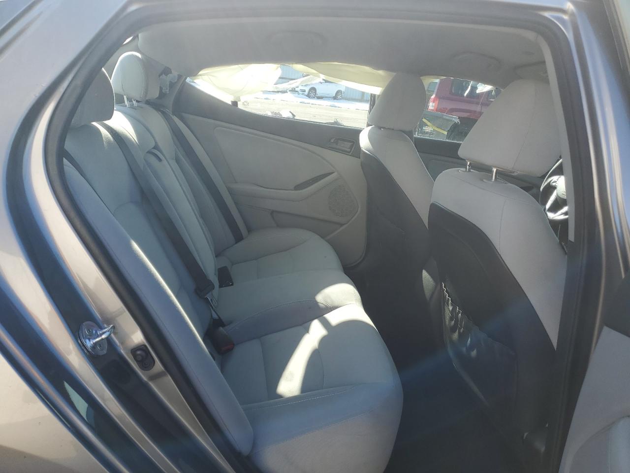 2013 Kia Optima - Image 10