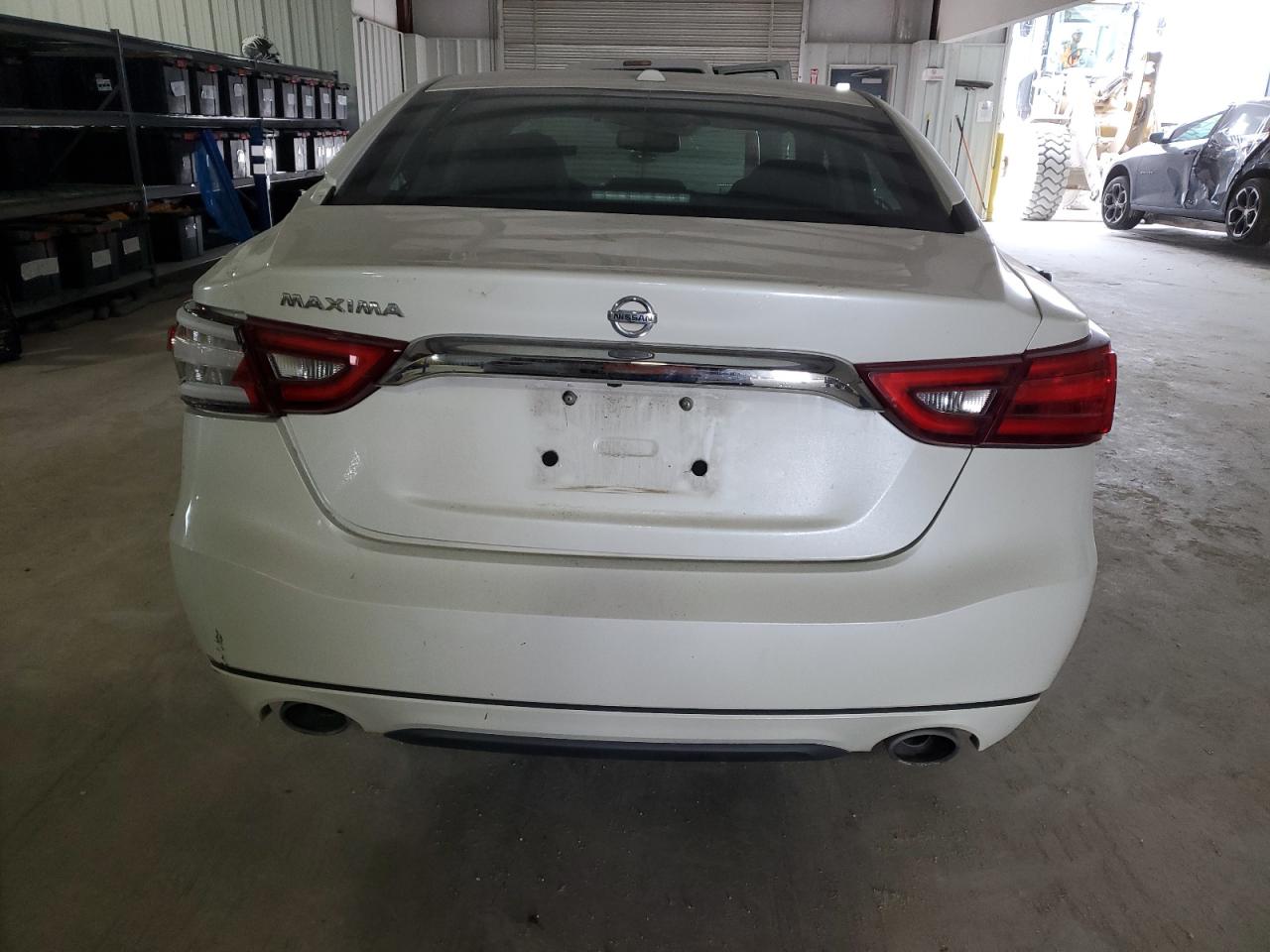 2017 Nissan Maxima - Image 6