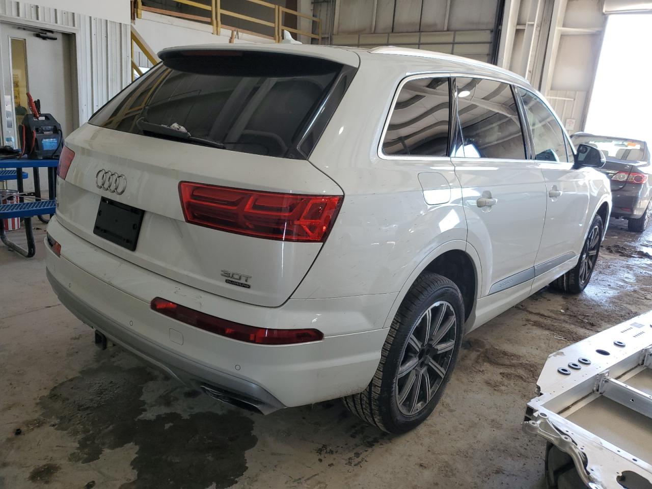 2017 Audi Q7 - Image 3