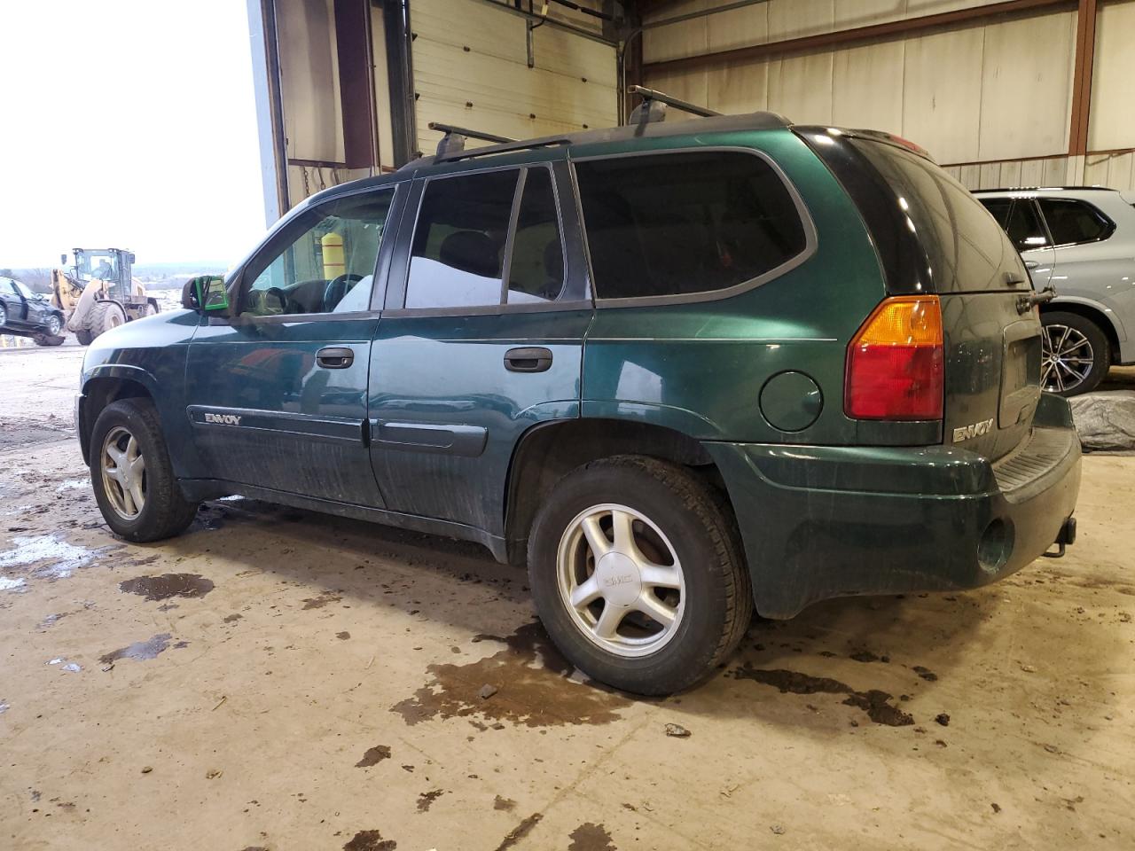 2005 GMC Envoy - Image 2