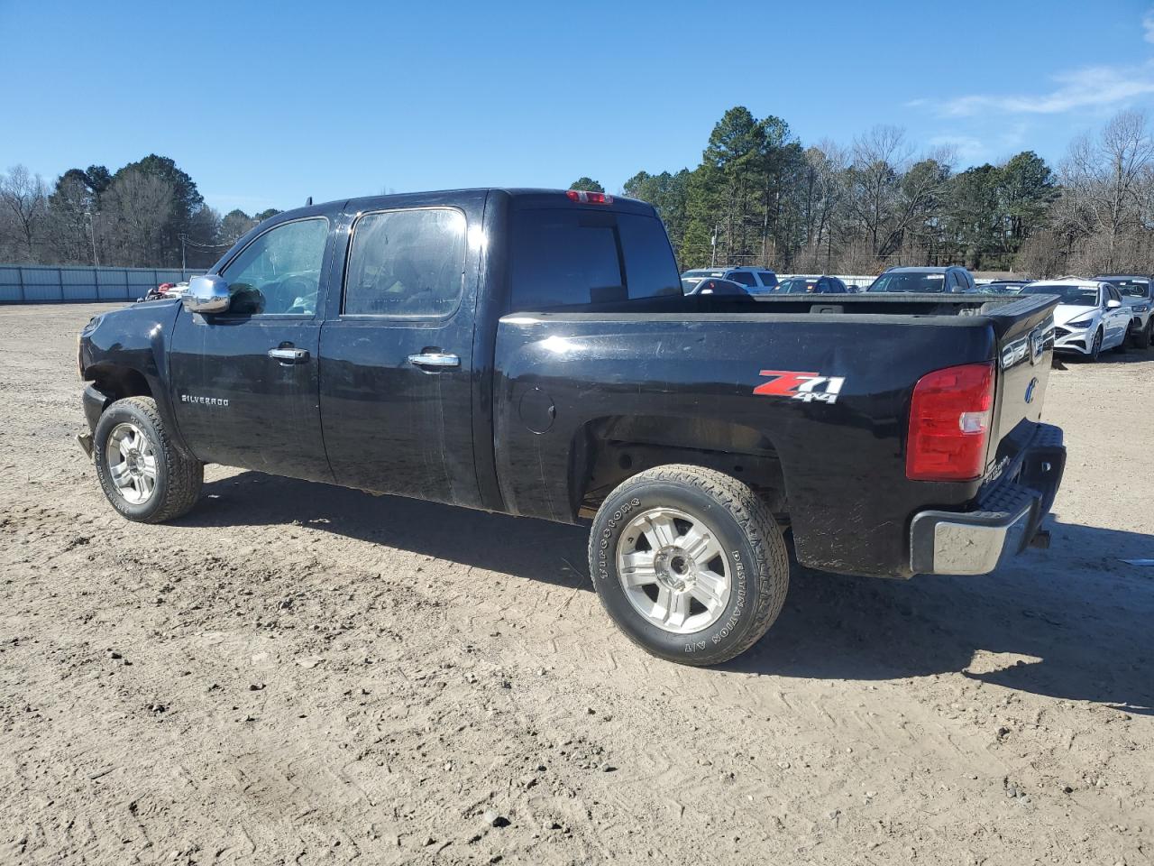 2010 Chevrolet Silverado - Image 2