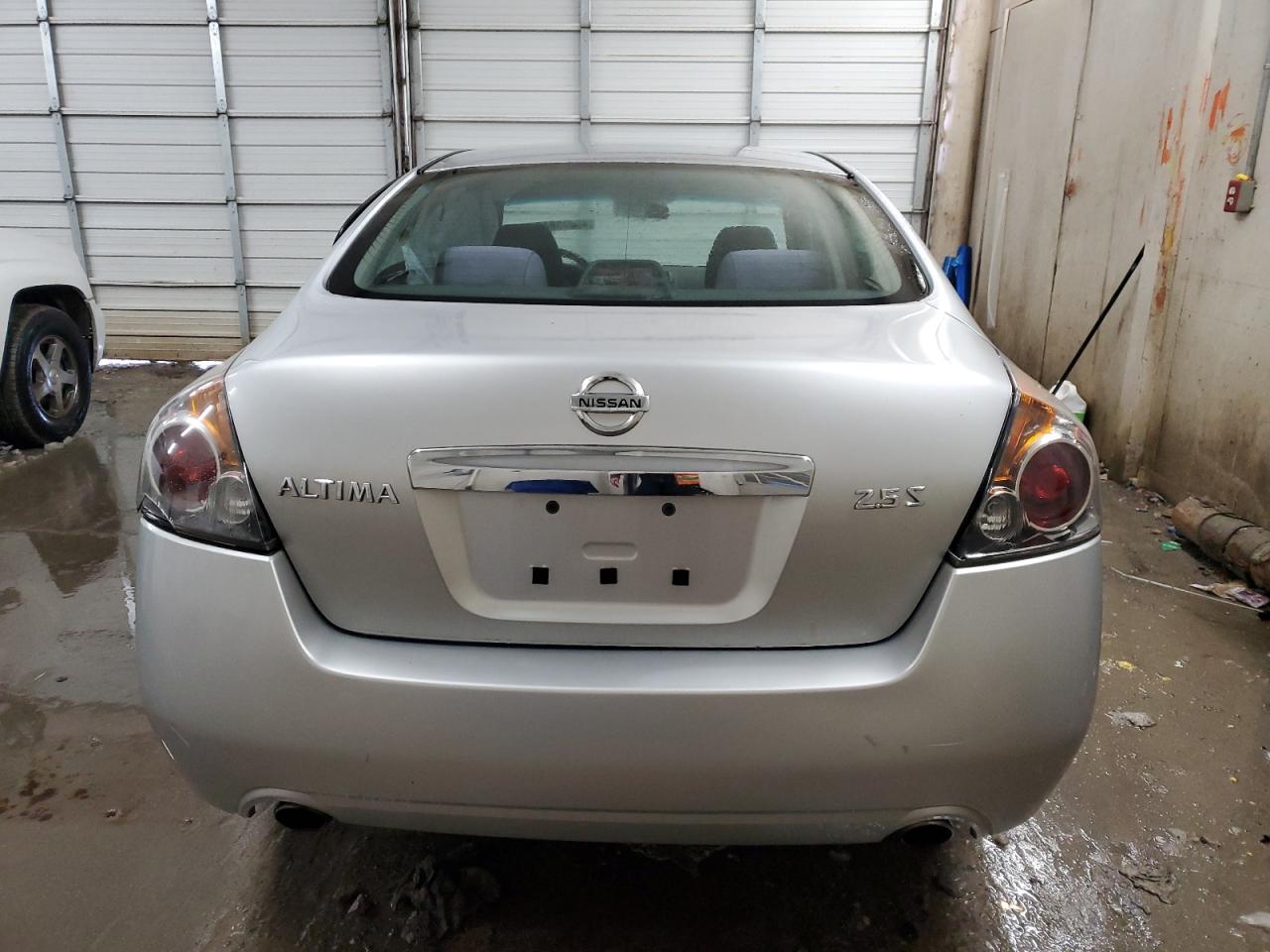 2010 Nissan Altima - Image 6
