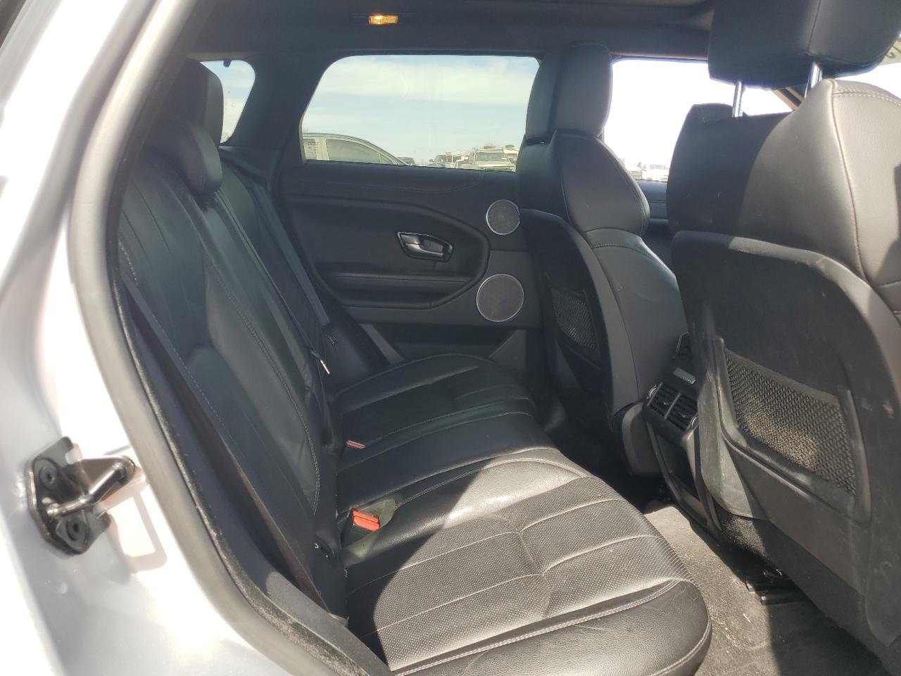 2016 Land Rover Range Rover - Image 10