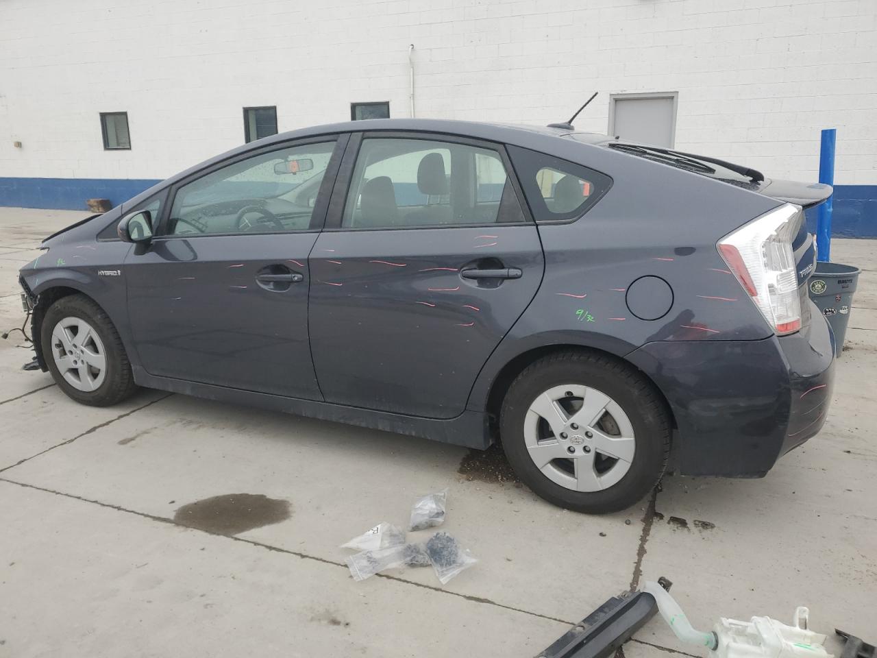 2011 Toyota Prius - Image 2