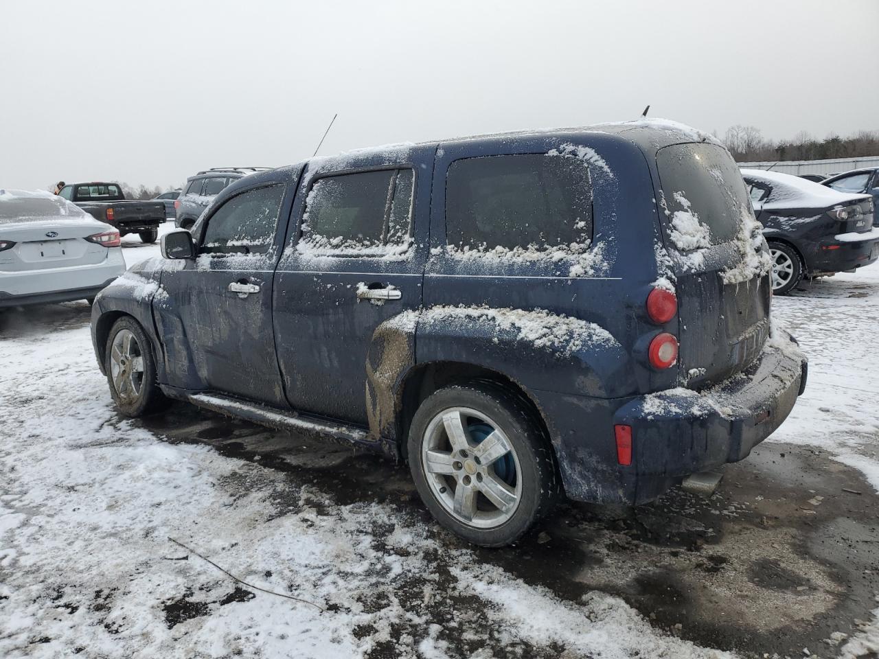 2010 Chevrolet HHR - Image 2
