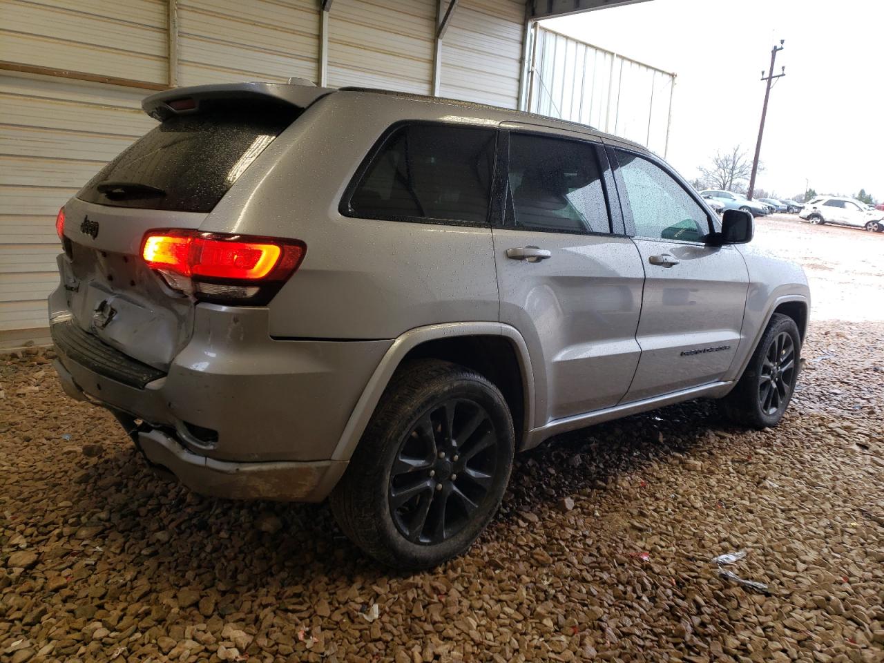 2017 Jeep Grand Cherokee - Image 3