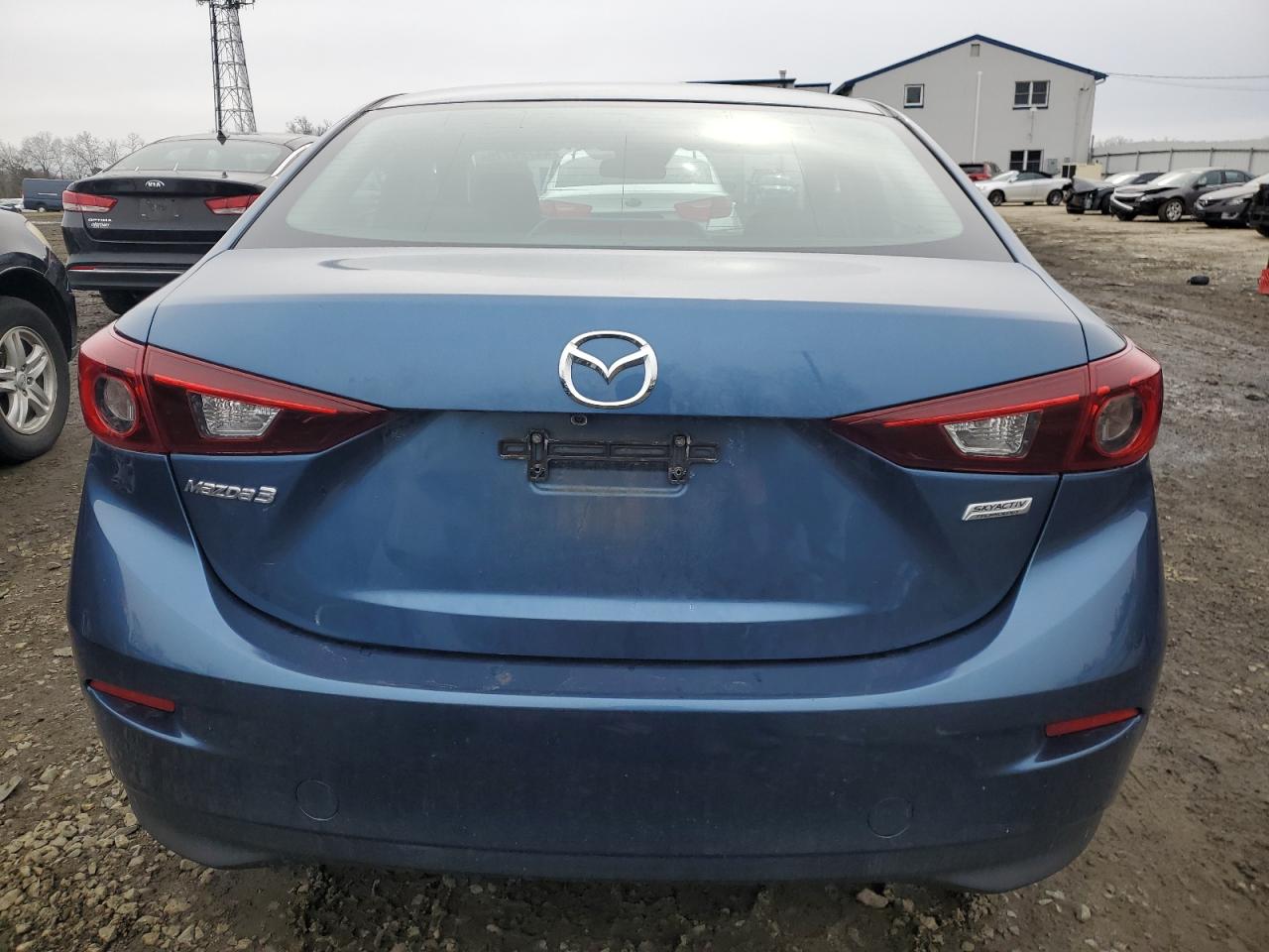 2017 Mazda 3 - Image 6