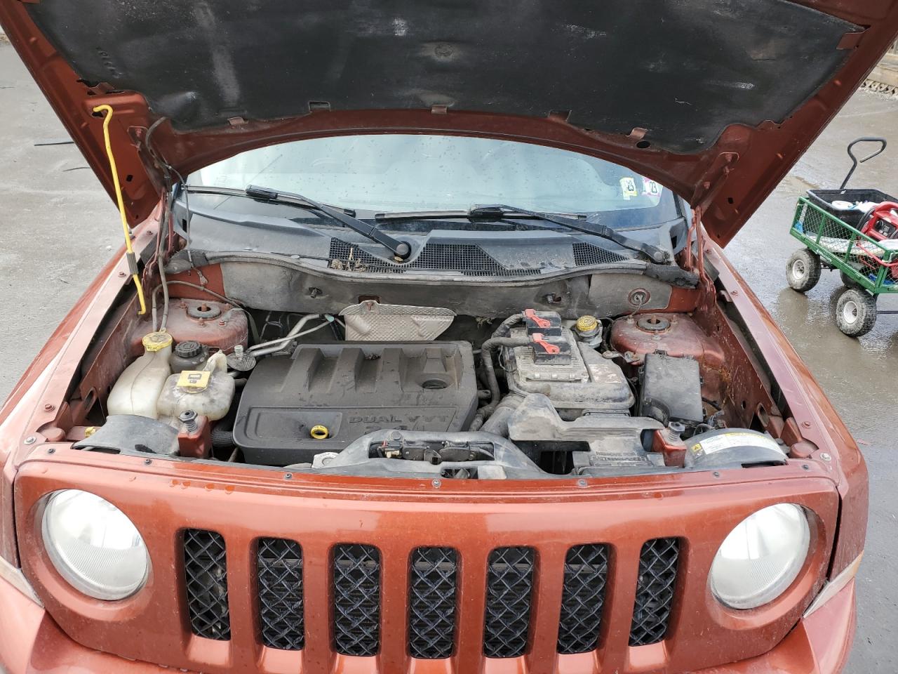 2012 Jeep Liberty (Patriot) - Image 12