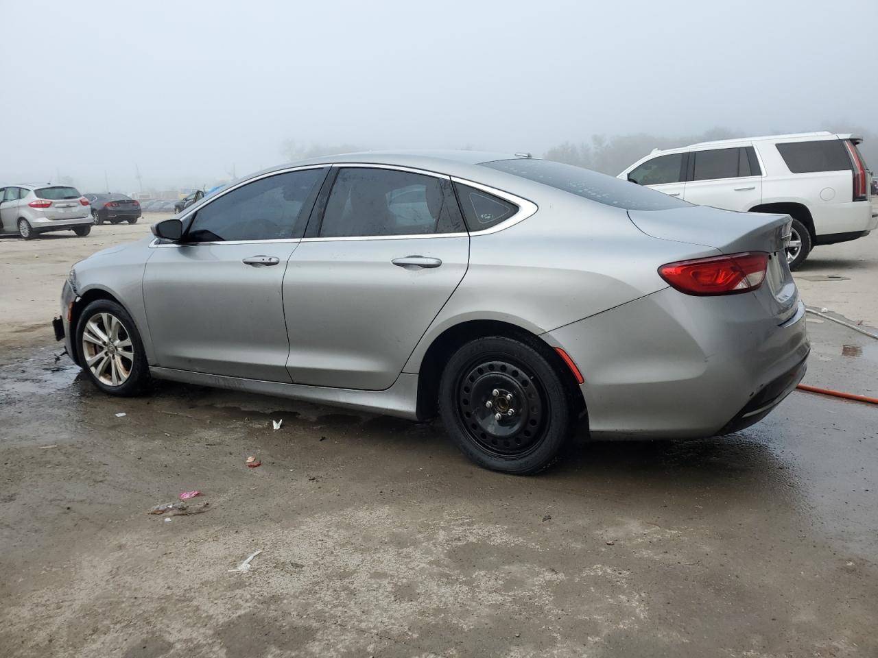 2015 Chrysler 200 - Image 2