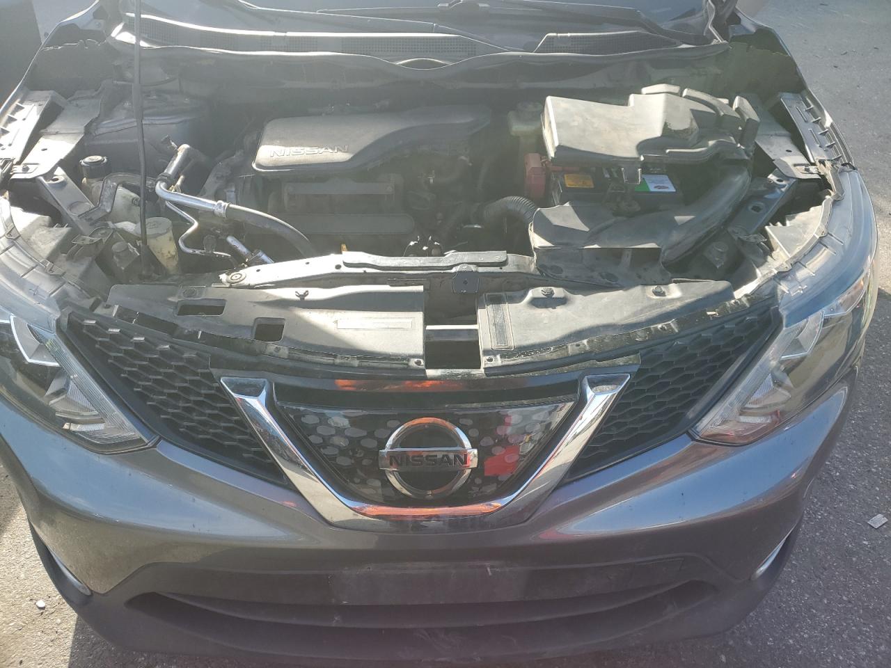 JN1BJ1CP0JW185690 NISSAN ROGUE 2018
