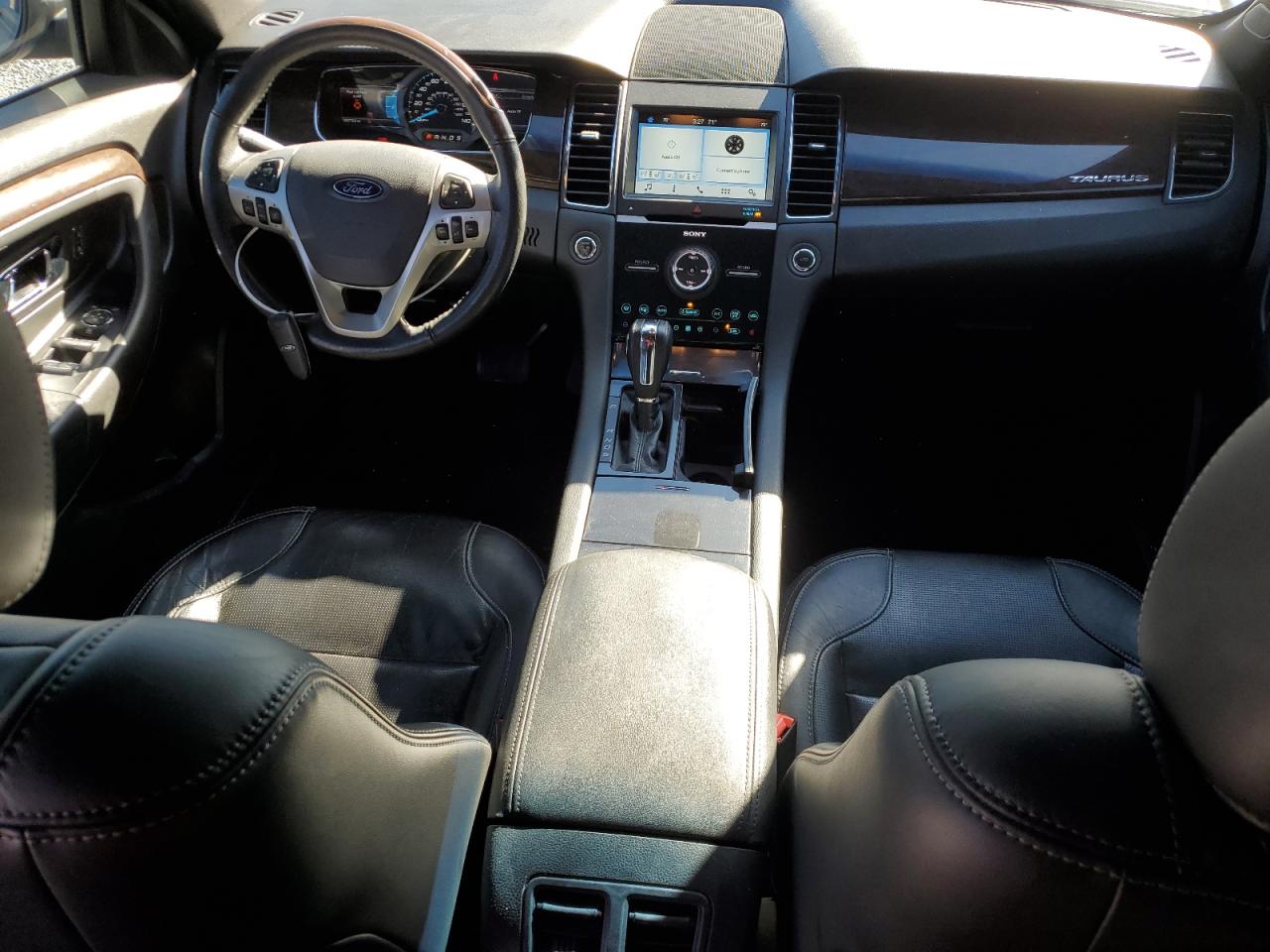 1FAHP2F84JG109812 FORD TAURUS 2018