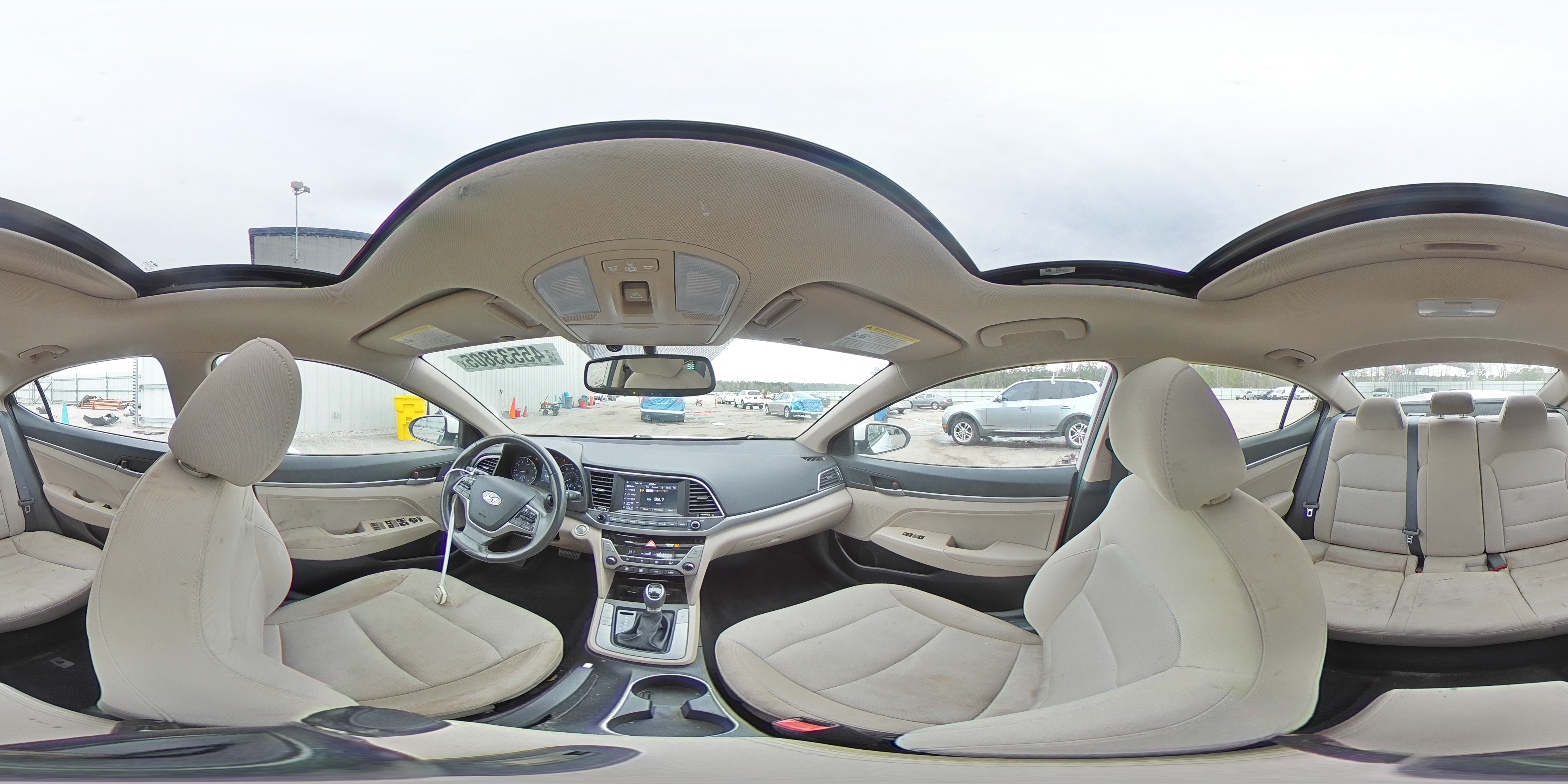 2017 Hyundai Elantra - Image 15