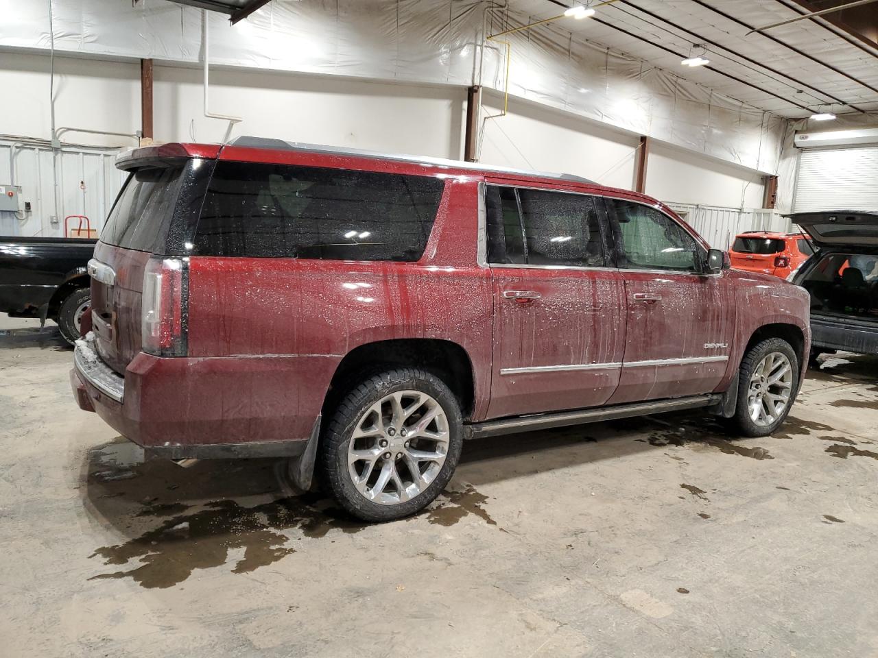 2016 GMC Yukon - Image 3