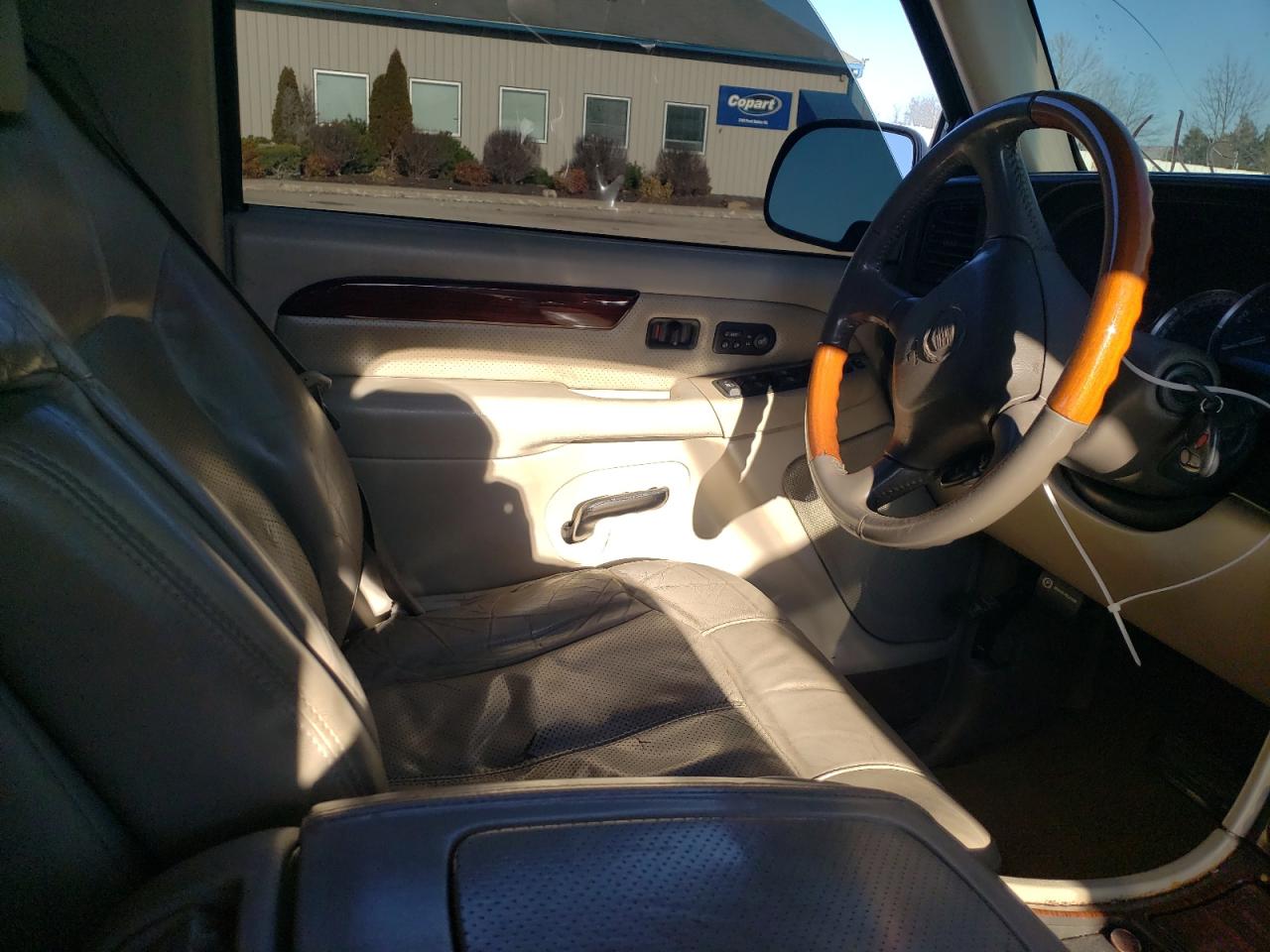 2002 Cadillac Escalade - Image 7